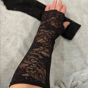 Vintage 90s! Sheer Black Floral Lace Long Arm warmer gloves